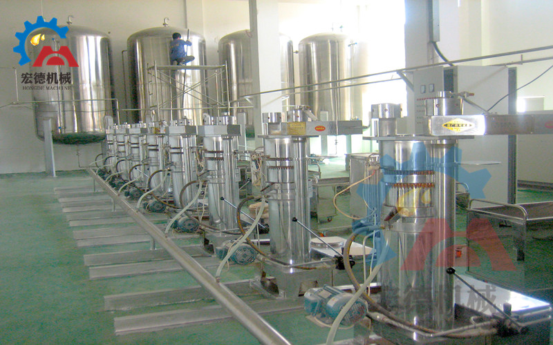 <a href=http://v3149.cn/yeyazhayouji/ target=_blank class=infotextkey>液壓榨油機(jī)</a>