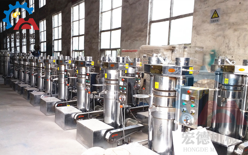 <a href=http://v3149.cn/yeyazhayouji/ target=_blank class=infotextkey>液壓榨油機</a>